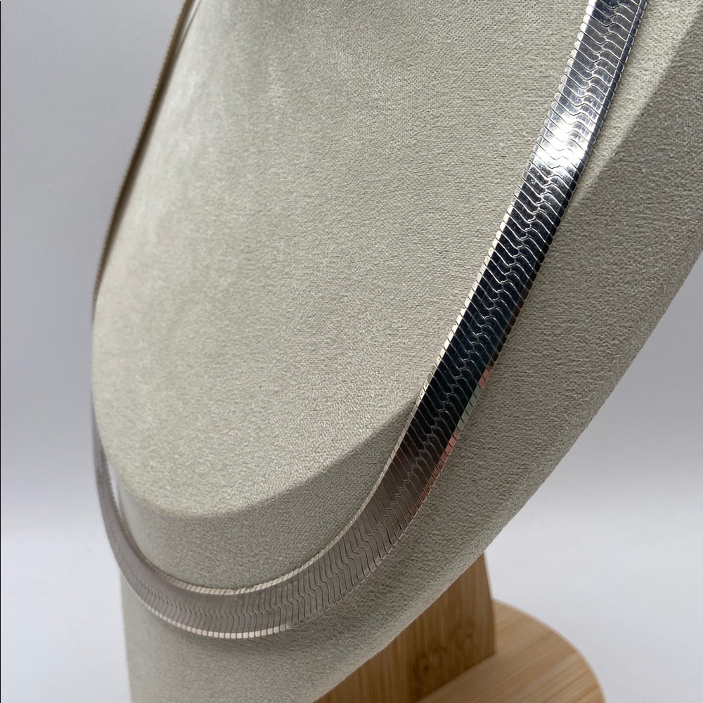 Vintage Sterling Silver 925 Herringbone Necklace Made in Italy 20”L - Picture 2 of 7